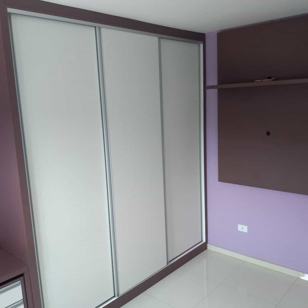 Imagem armário branco para quarto