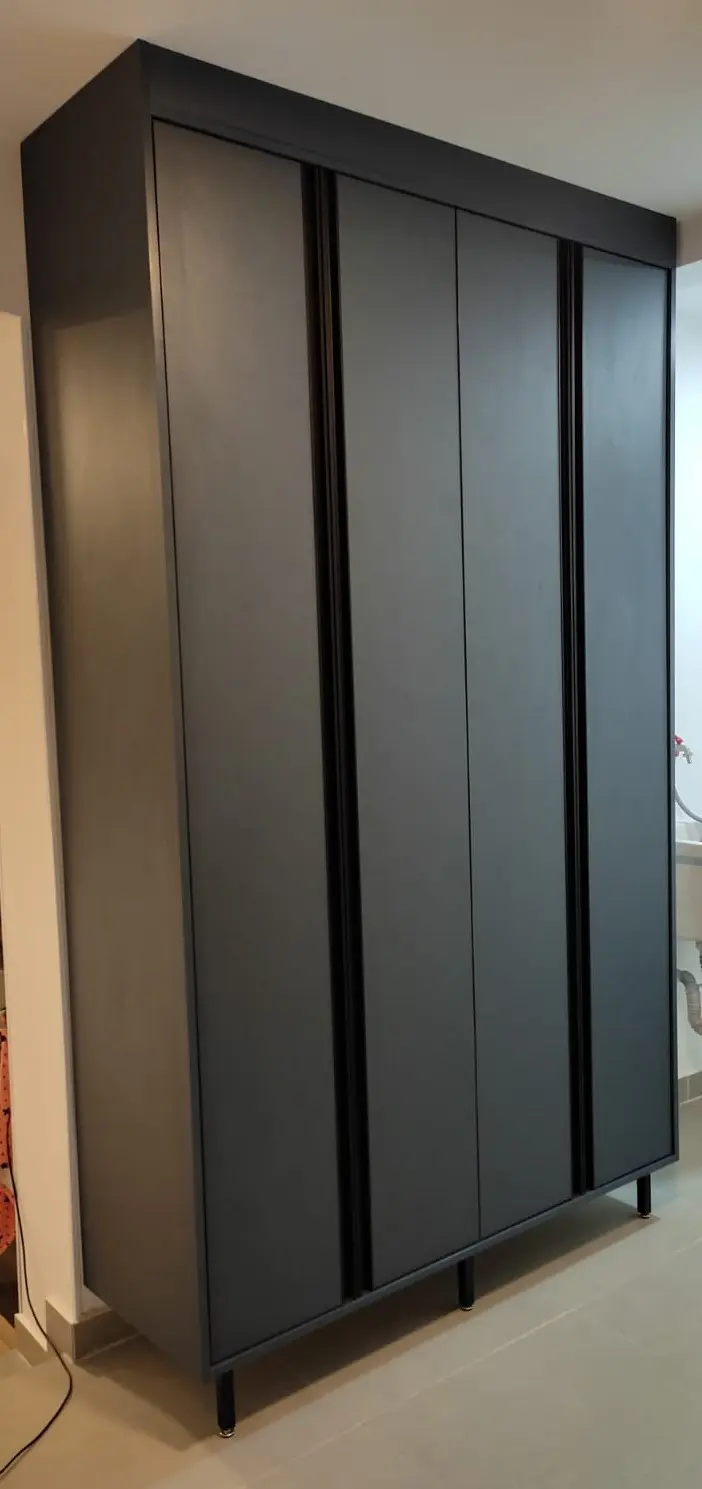 Imagem armário preto